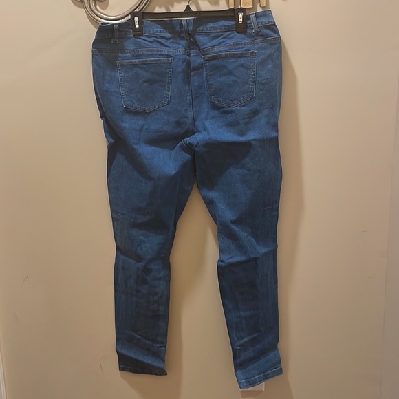 New Plus Size Women’s Ladies ASHLEY STEWART Sequin Distressed Skinny Denim Jean - Picture 4 of 6